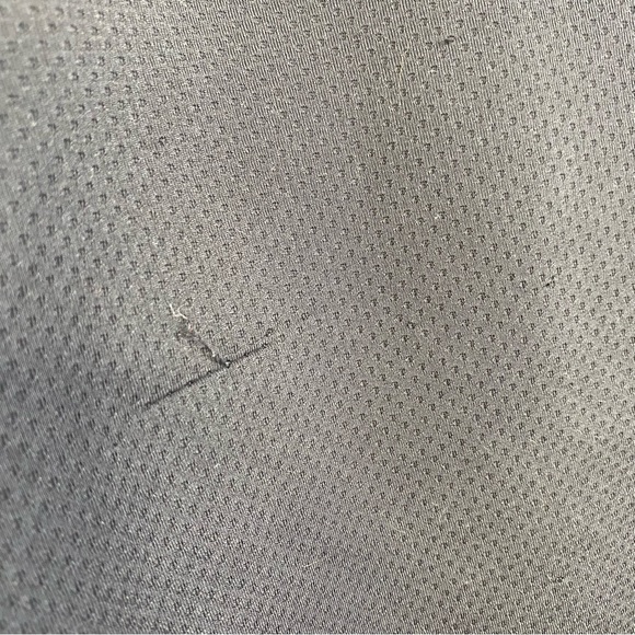 2 Old Navy Active Mens Athletic Shorts Size Medium - Picture 6 of 7